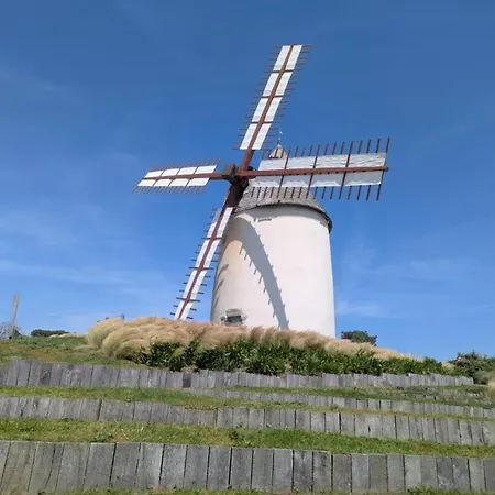 Chez Louise & Basile جارد سور مير